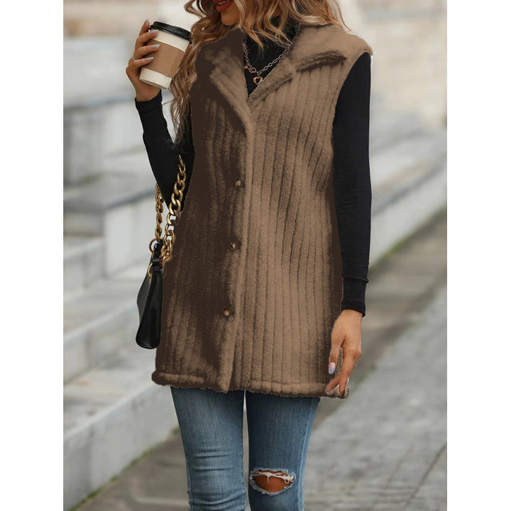 Elegant and comfortable ladies teddy jacket with button placket Lune London