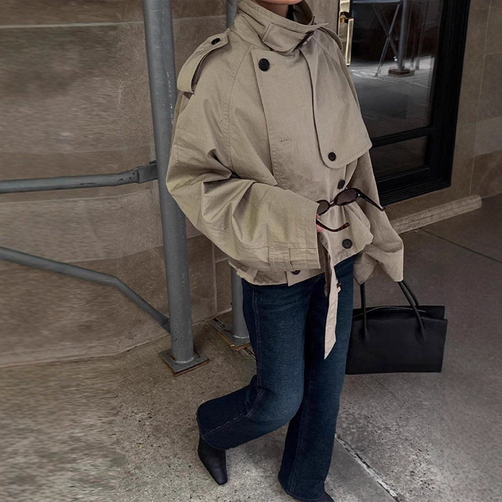 Women's trench coat with removable hood and trendy belt Lune London