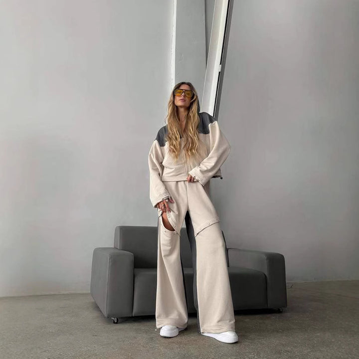 Women's sports set with trendy color block design and relaxed fit Lune London