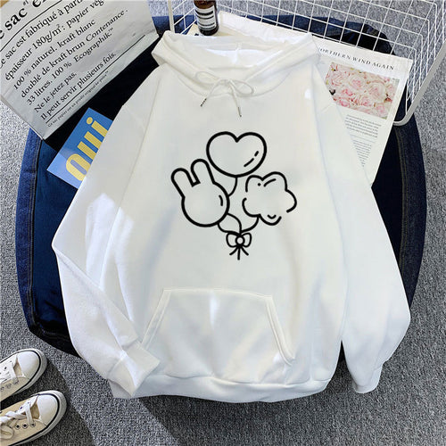 Women's hoodie with playful graphic design Chic & Stil