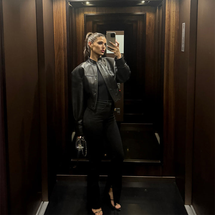 Veste en cuir synthétique élégante pour femmes avec col relevé élégant et design texturé Chic & Stil