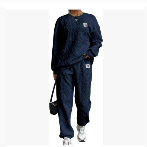 Costume en tricot pour femmes avec design texturé et coupe confortable Chic & Stil