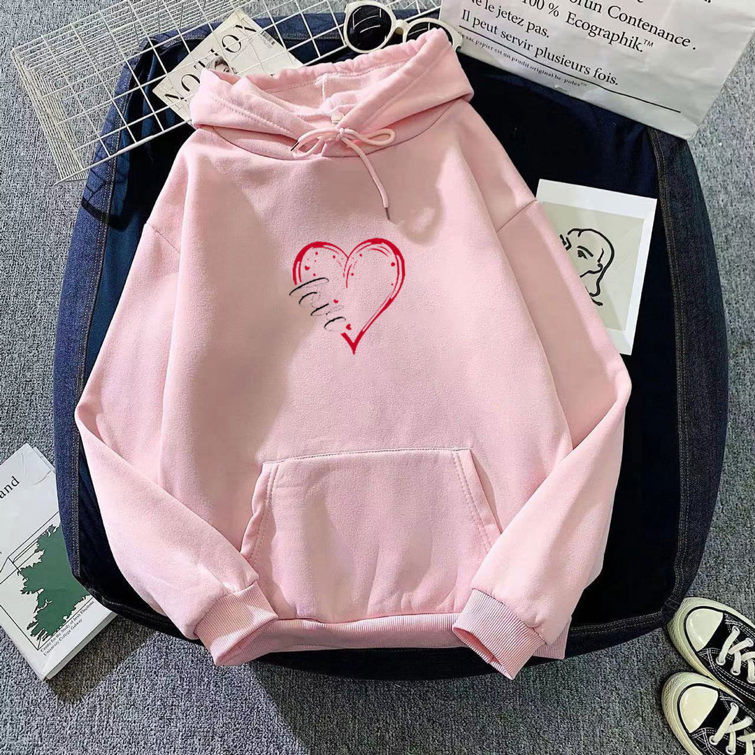 Women's Hoodie with Romantic Heart Design Chic & Stil