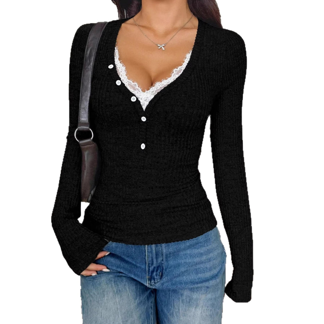 Chemise à manches longues pour femmes avec design en rib texturé et détails de boutons élégants Chic & Stil