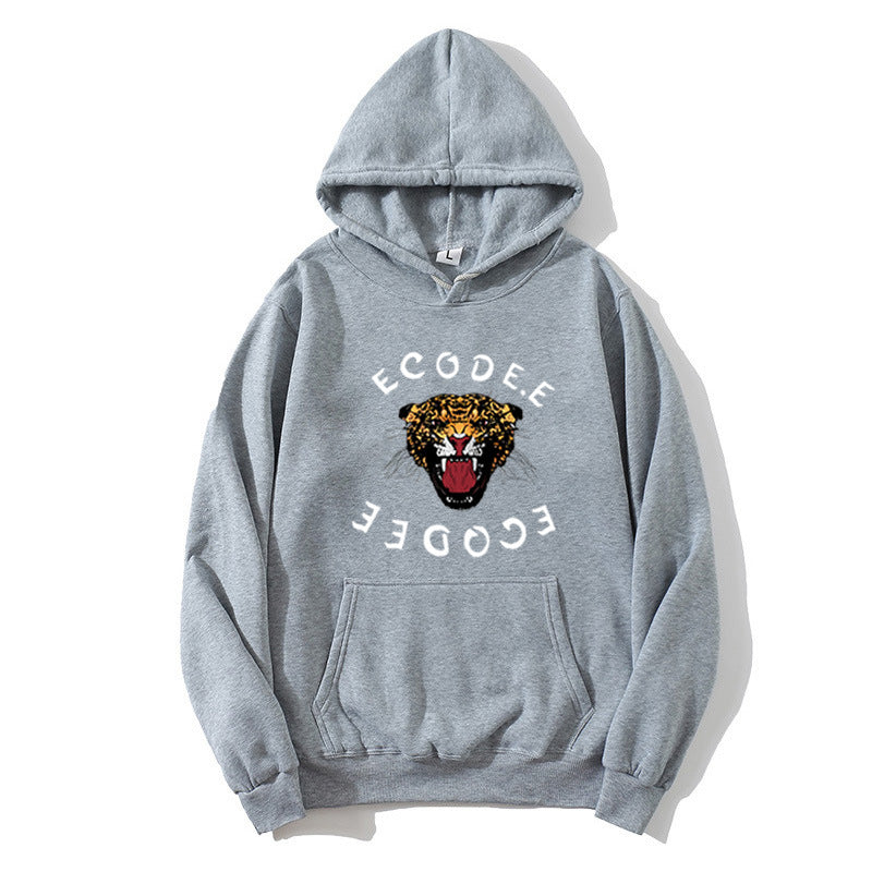 Women's hoodie with tiger-like graphic design Chic & Stil