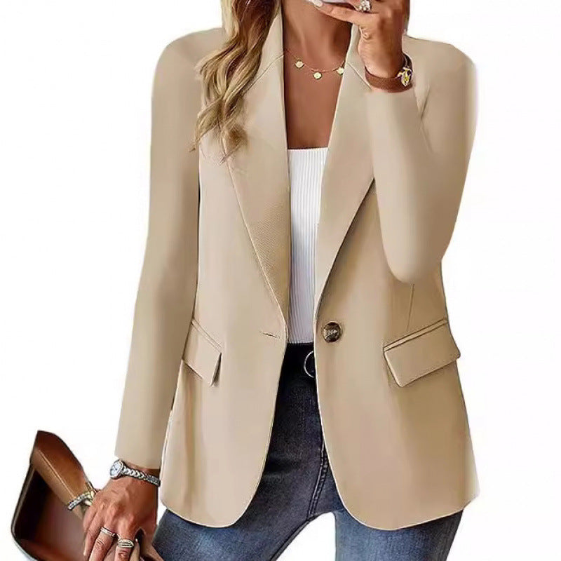 Modern fitted jacket for women with elegant button details Lune London