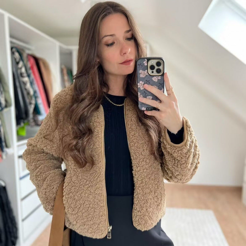 Women's teddy jacket with zipper and side pockets