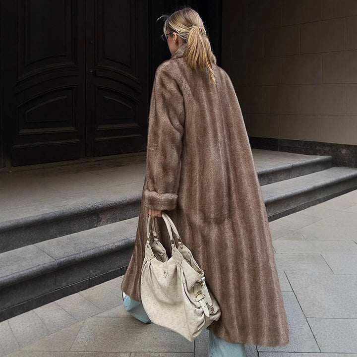 Women's Maxi Faux Fur Coat with Wide Lapel and Loose Fit Amarae