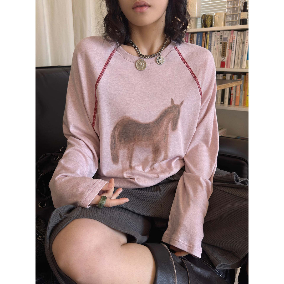 Women's soft printed sweatshirt with raglan sleeves and horse motif Amarae