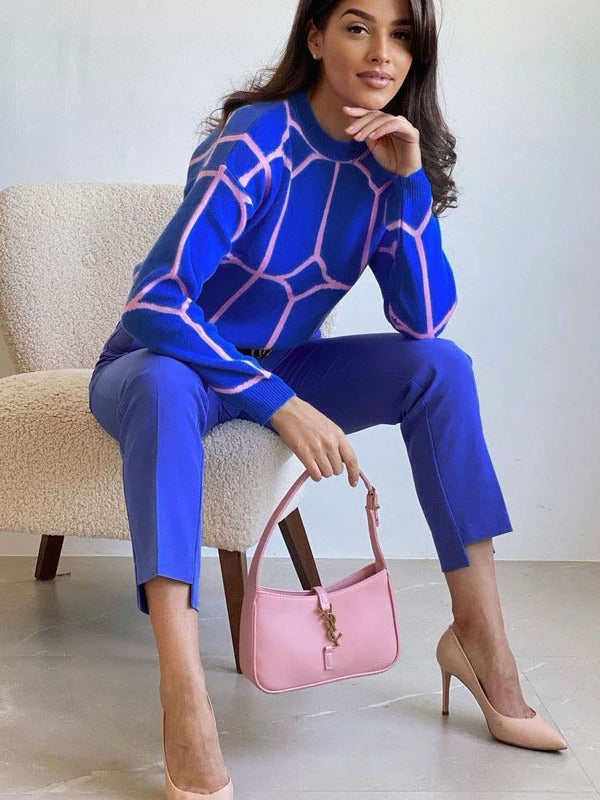 Trendy women's sweater with geometric design and fine knitted structure Lune London