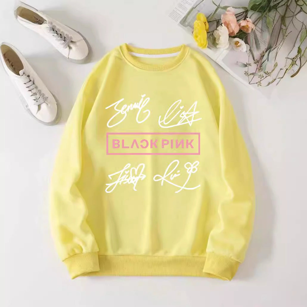 Women's casual sweatshirt with creative signature motif Chic & Stil