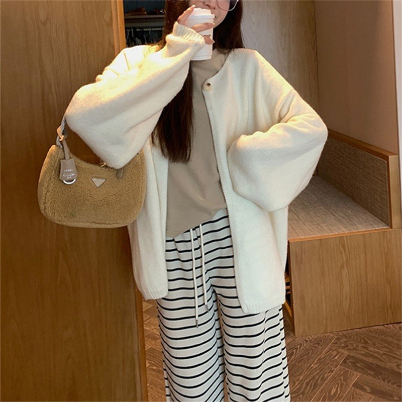 Women Chic Cardigan and Style