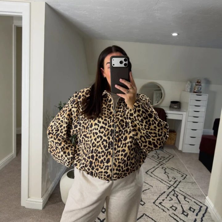 Women’s padded oversized bomber jacket with leopard print and stand-up collar Amarae