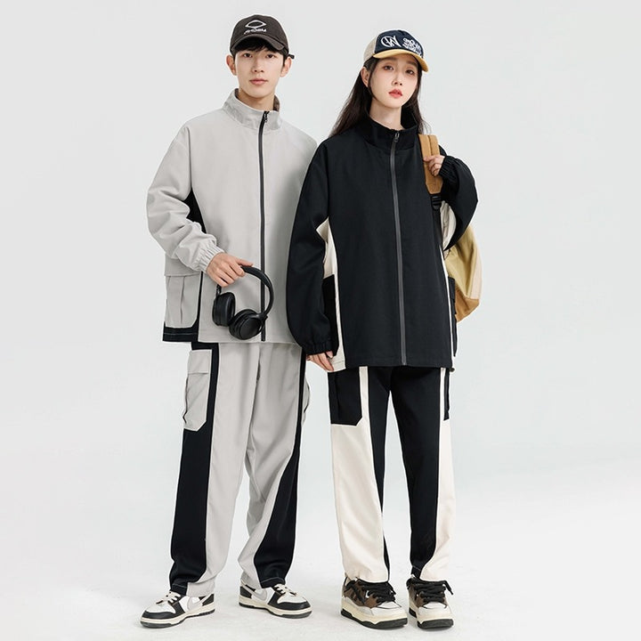 Complete athletic set for men with functional pockets and modern cut Lune London
