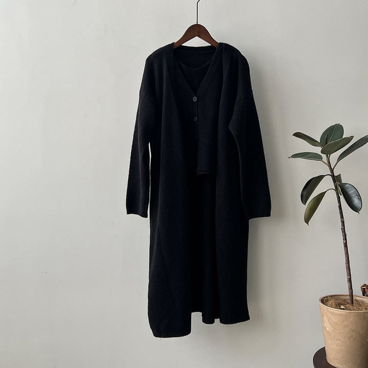 Ensemble tricot pour femmes avec décolleté en V et détail de boutons Chic & Stil