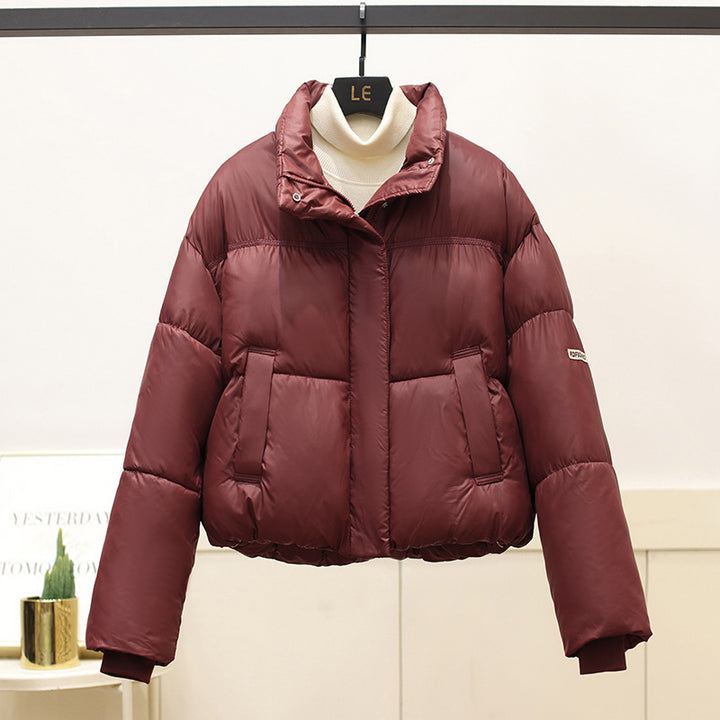 Short and trendy down jacket for women with practical entry pockets Lune London