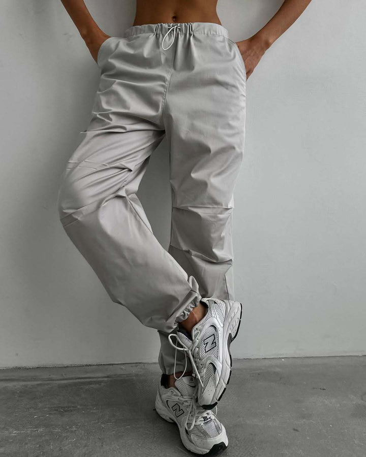 Sport leisure pants for women with elastic waist and practical pockets Lune London