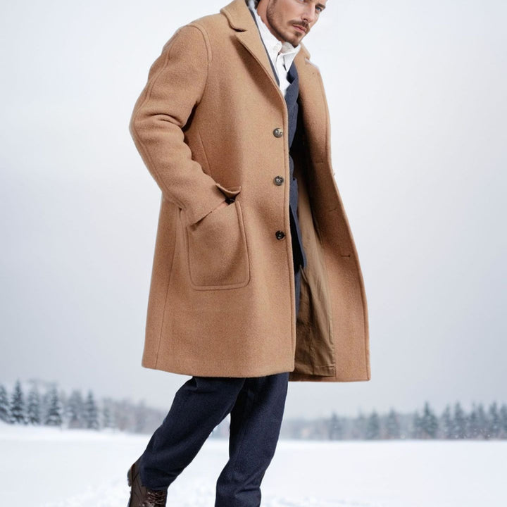 Elegant and warmer winter coat for men with a double-breasted button row and practical pockets Lune London