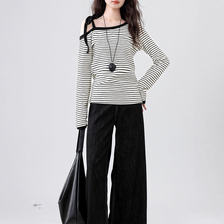 Ladies Off-Shoulder Top with Modern Stripe Design Chic & Stil