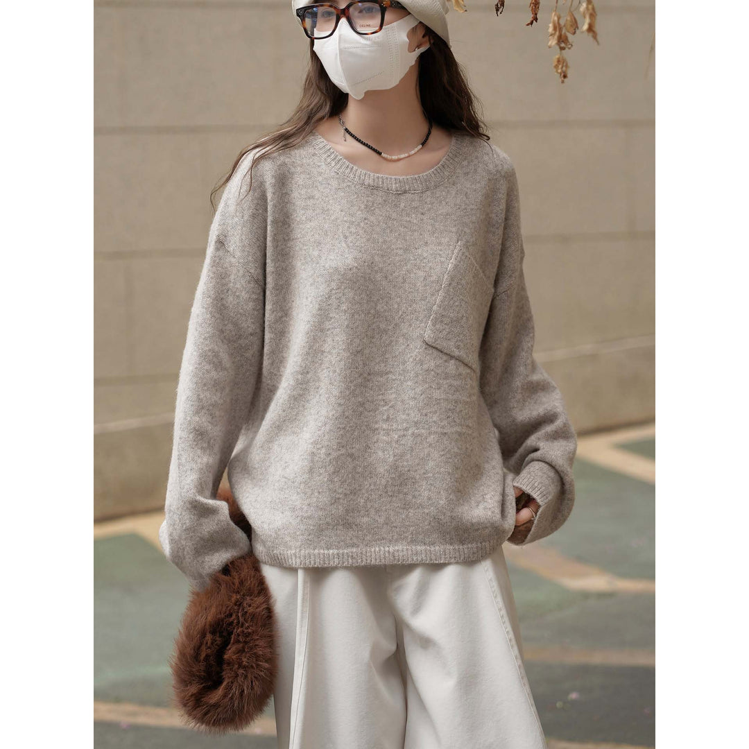 Women's cozy relaxed pullover with diagonally placed pocket Amarae