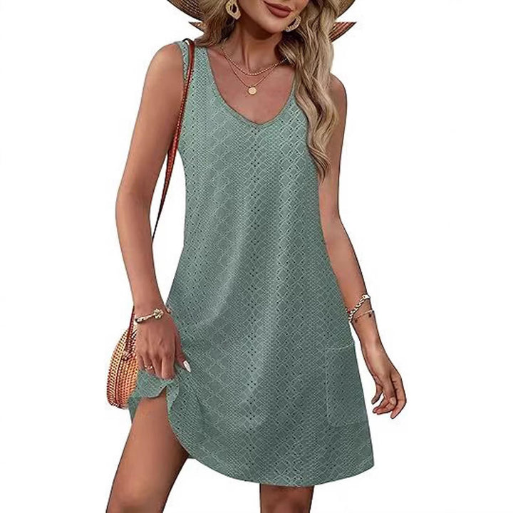 Women's casual dress with pockets and V-neck Lune London