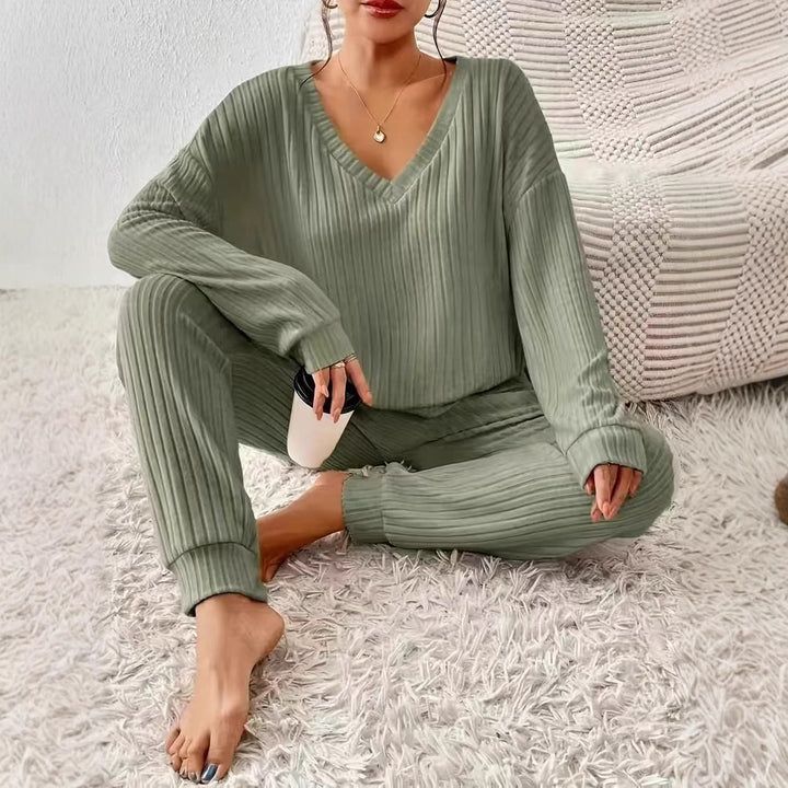 Lune London Women's Ribbed Knit Loungewear Set