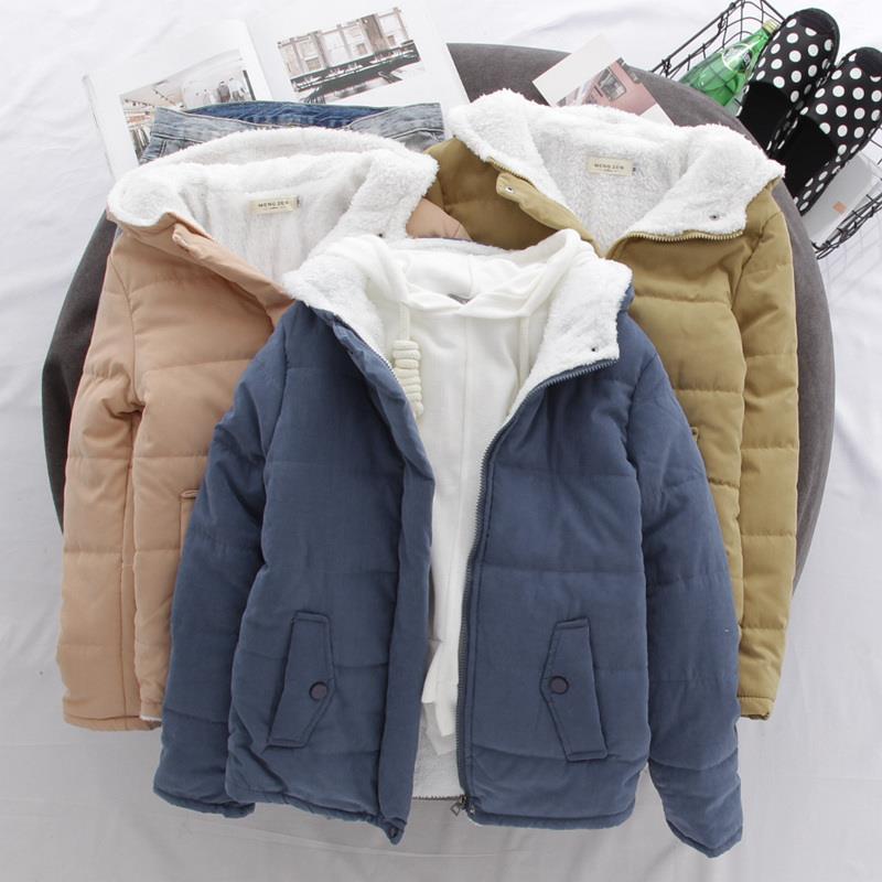 Quilted transitional jacket for women with hood and practical pockets Lune London