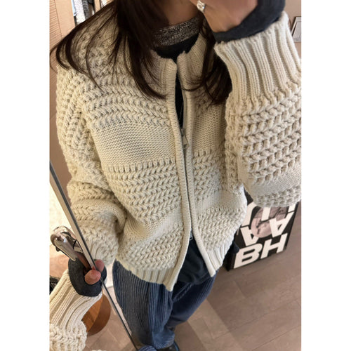 Gilet confortable pour femmes avec un design texturé Chic & Stil
