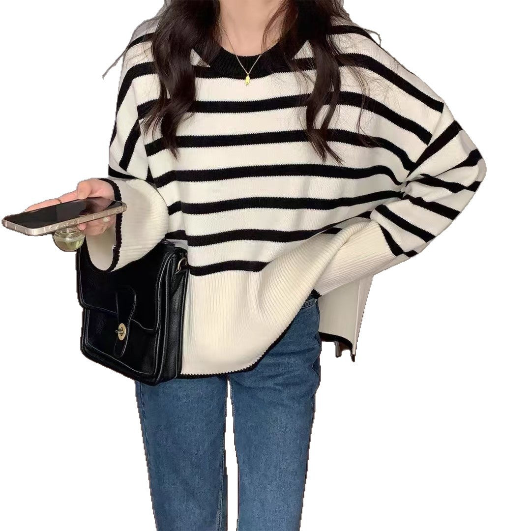 Comfortable knitted sweater for women with Lune London stripes