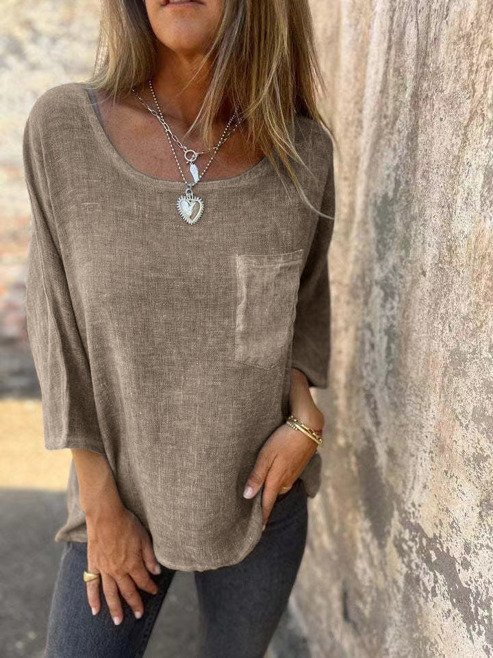 Light linen blouse for women with practical pockets and relaxed fit Lune London
