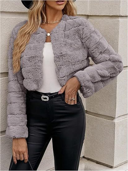 Women’s faux fur jacket with modern leopard print Lune London