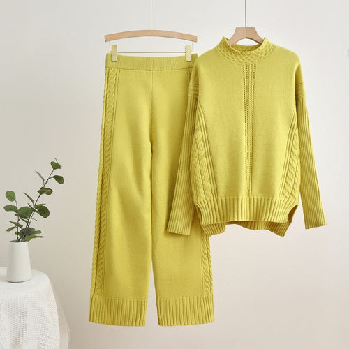Comfortable knitted loungewear set for ladies with high cuffs and decorative braid patterns Amarae