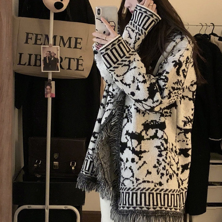 Ladies fringed cardigan with graphic pattern and open front parts Lune London