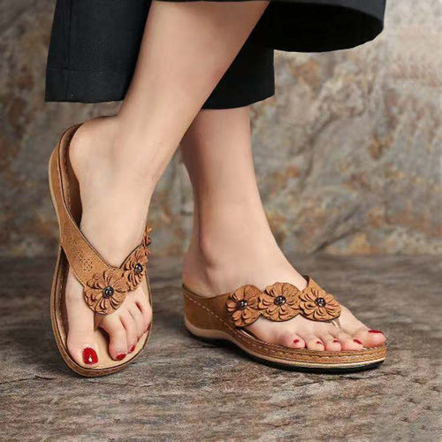 Flower strap sandals for women with ergonomic sole Amarae