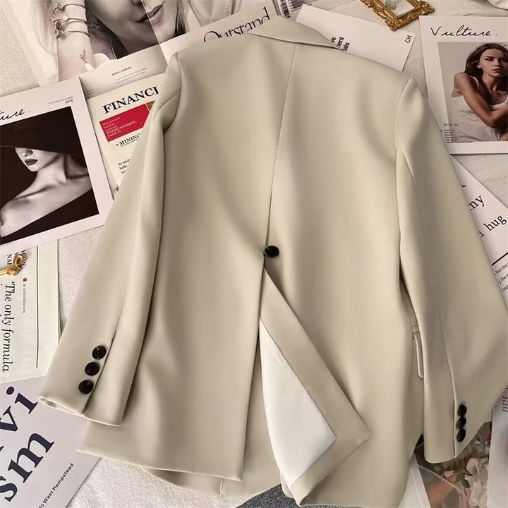 Blazer féminin à la mode avec coupe élégante Chic & Stil