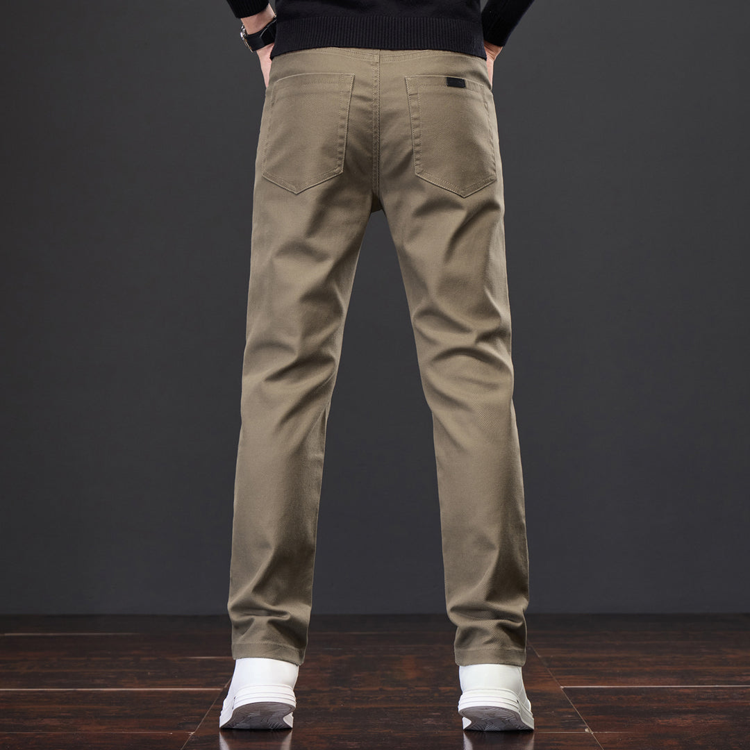 Men's chino pants with a modern fit and practical pockets Lune London