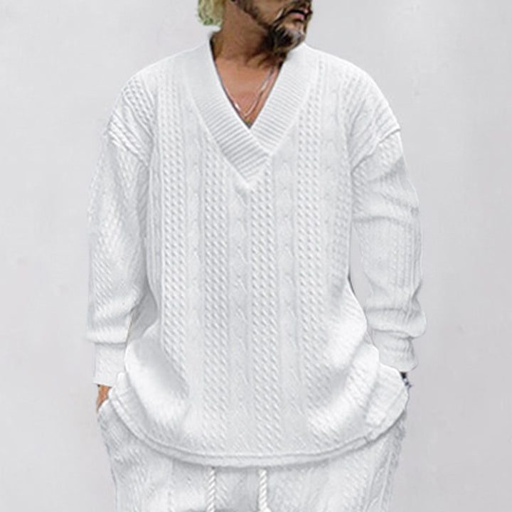 Casual men's sweater with textured cable design and V-neck Lune London