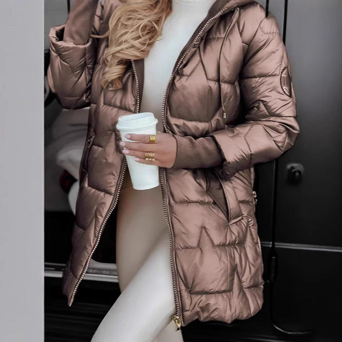 Ladies down jacket with hood and practical pockets Lune London