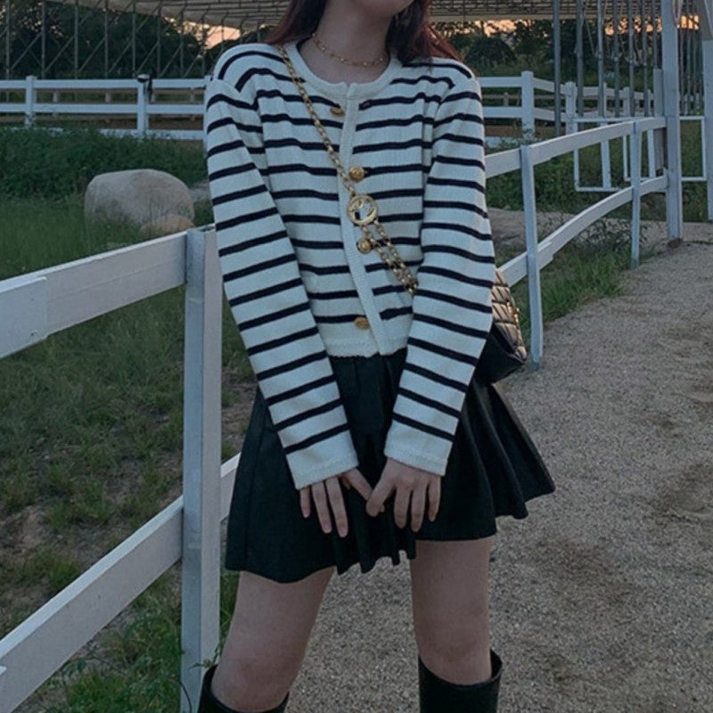 Chic striped jacket for women with golden buttons and large pockets Lune London