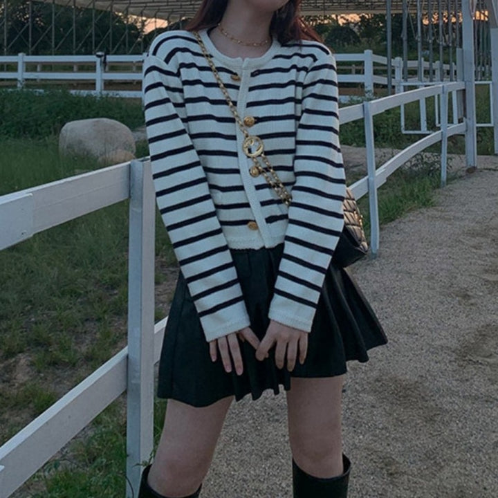 Chic striped jacket for women with golden buttons and large pockets Lune London