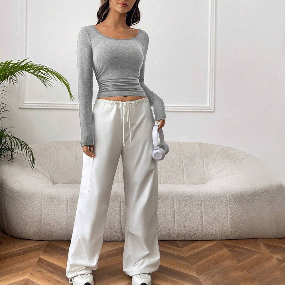 Cropped long sleeve shirt for women with a fitted silhouette and trendy gathering elements Chic & Stil