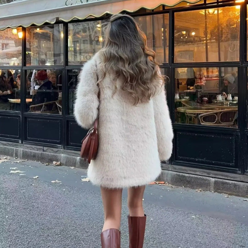 Ladies Plush Clothing with Elegant Lapels and Generous Pockets Lune London