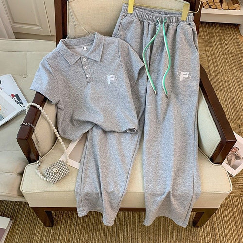 Women's Polo and Jogging Pants Set with Elastic Waistband Chic & Stil