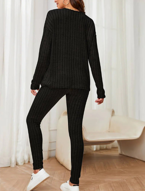 Ladies Long Sleeve Knit Sweater with Ribbed Structure Lune London