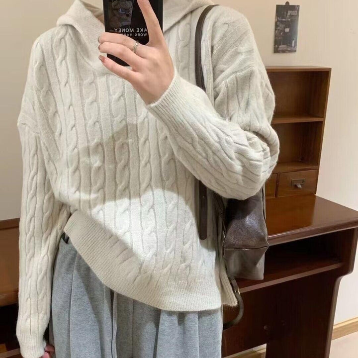 Pull en tricot épais pour femmes avec capuche et détails en côtes texturées Chic & Stil