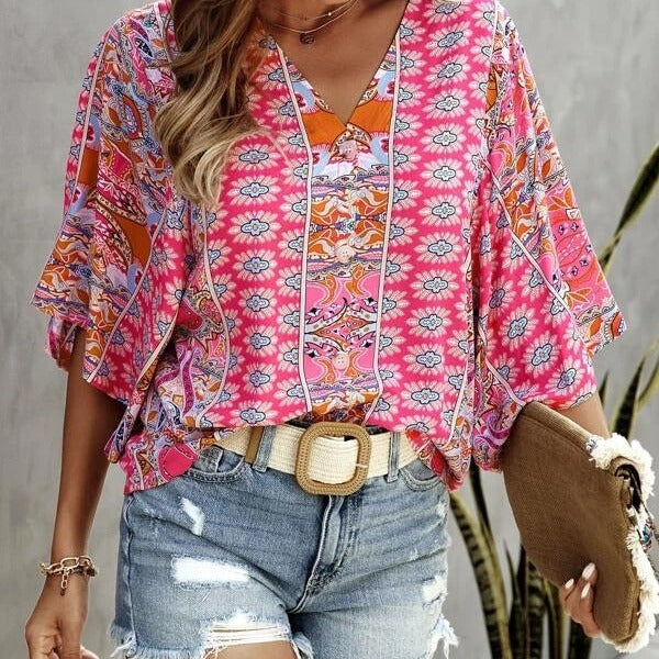 Ladies lightweight loose top with floral pattern and V-neck Lune London