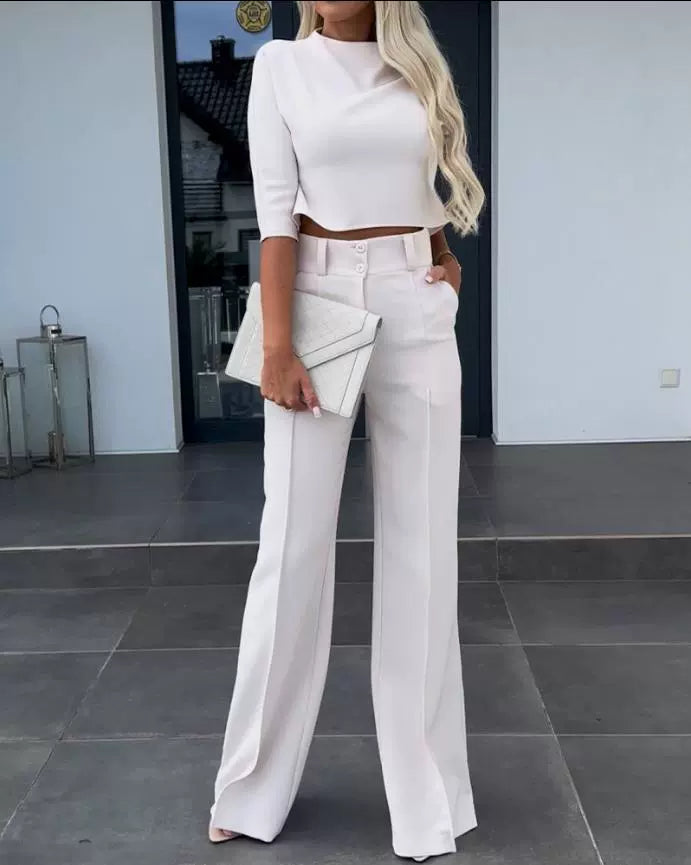 Ensemble élégant pour femmes avec pantalons larges et coupe cintrée Chic & Stil