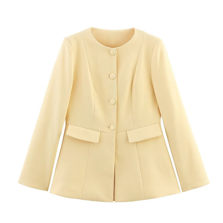 Elegant blazer jacket for women with structured design and practical pockets Lune London