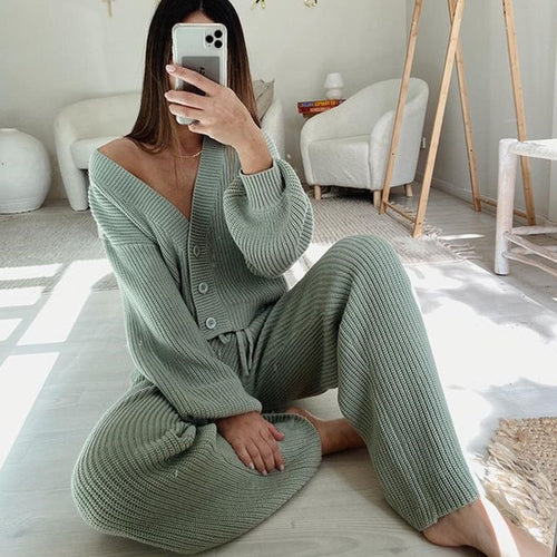 Knit loungewear set for ladies with button top and comfortable pants Amarae