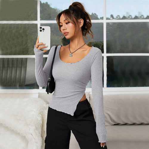 T-shirt ajusté femme à manches longues avec ourlet asymétrique et décolleté élégant Chic & Stil